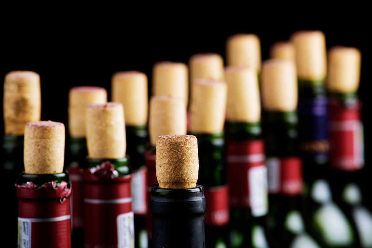 screw-cap-vs-cork_bottles-resealed