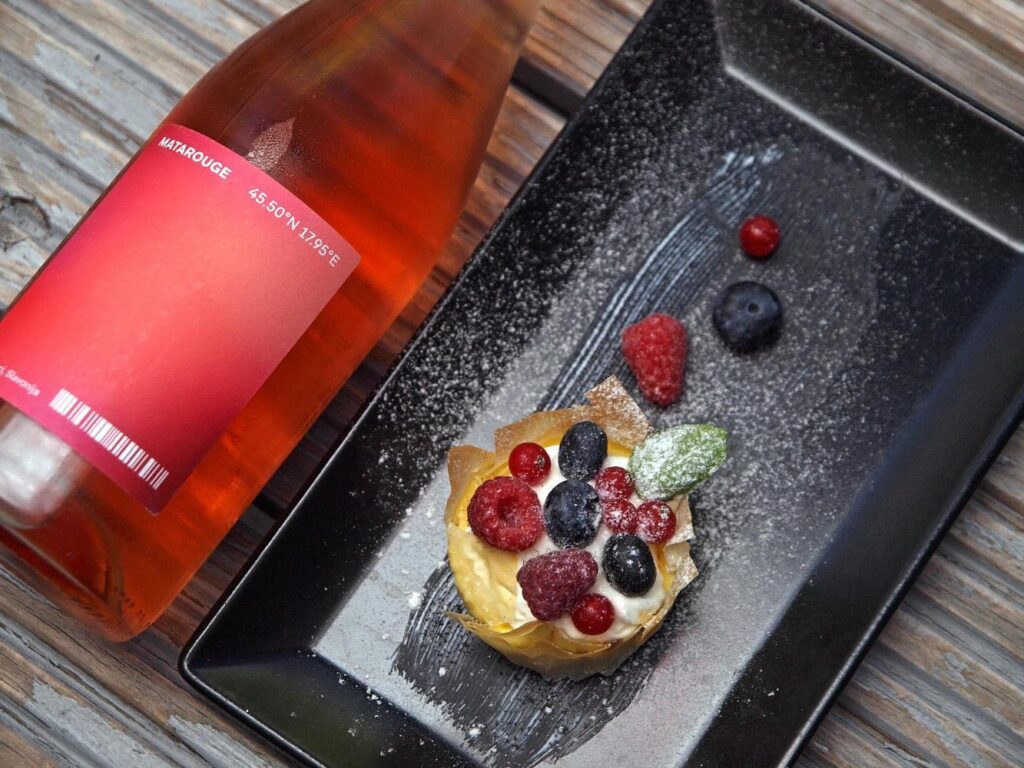 Image of Matarouge wine from Enosophia Winery paired with food