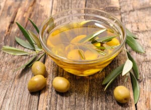 gold-olive-oil-featured