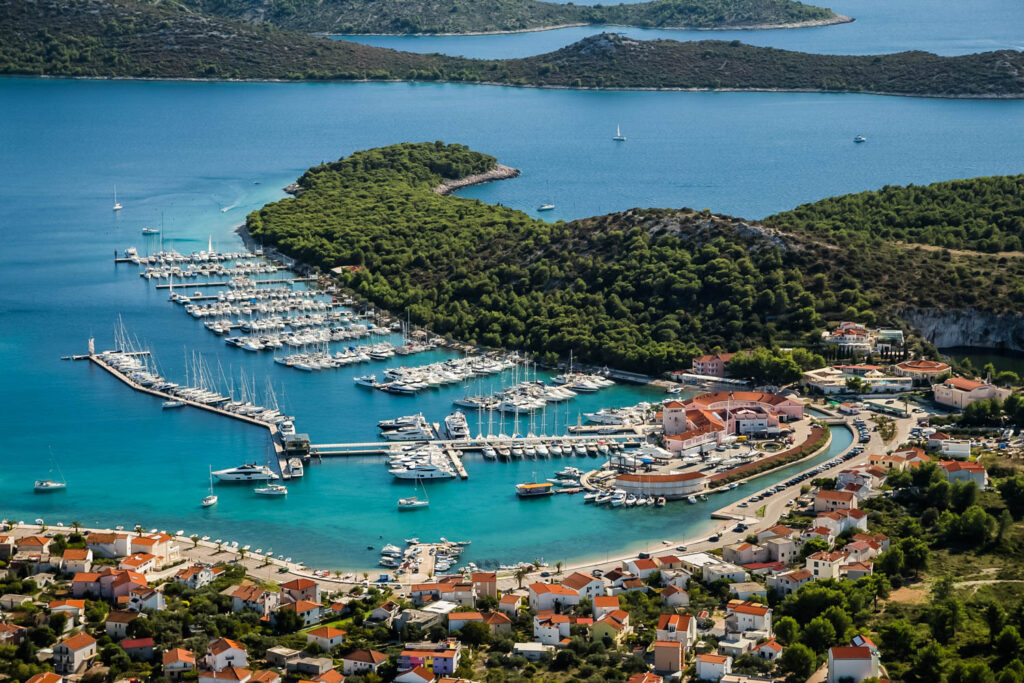 Sailing-Croatia-Marina-Frapa