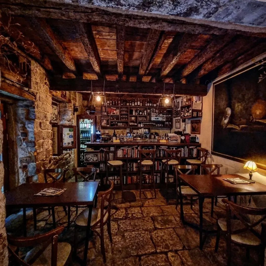 Image of the interior of Marvlvs Library Jazz Bar