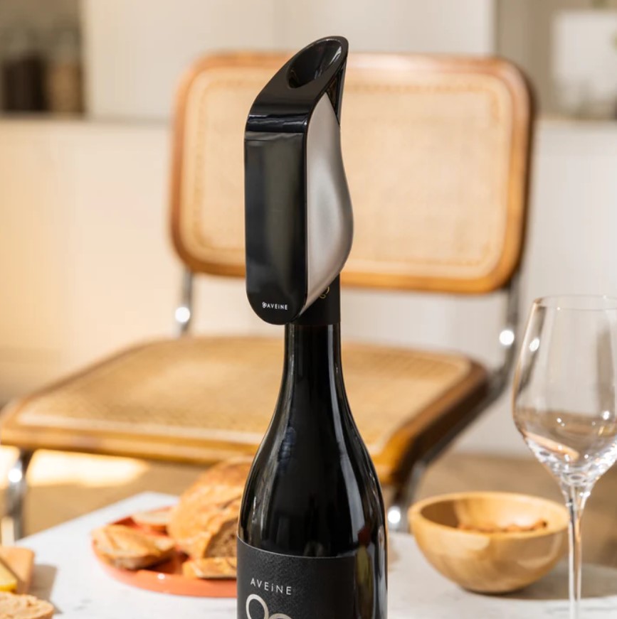 AVEINE Smart Wine Aerator Android and iOS compatible