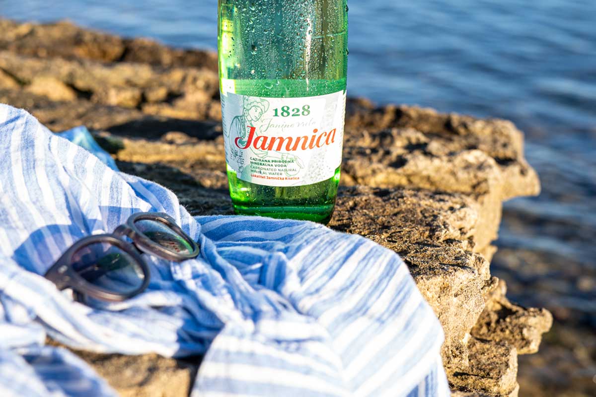 Croatian-Summer-Drinks-Jamnica-sparkling-water